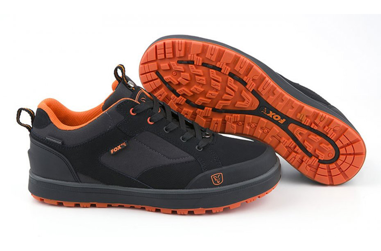 Fox black Orange  shoe size 9/43