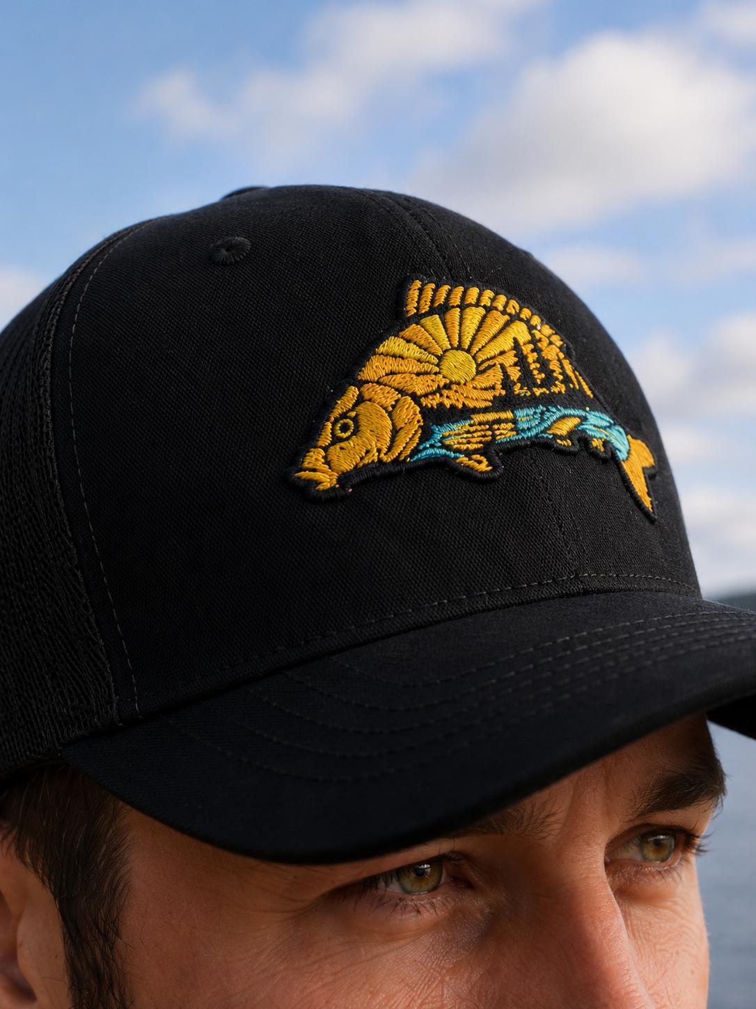 Czapka Snapback Trucker z haftem - Karp — zdjęcie katalogowe 3