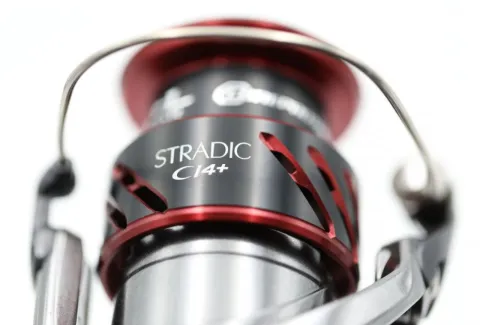 Kołowrotek Shimano Stradic CI4+ FB 2500 HG — zdjęcie 2
