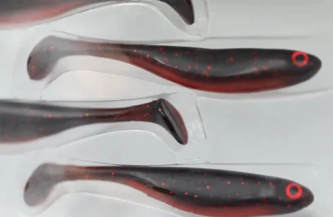 Przynęta gumowa Berkley Sneakshad Motoroil 3in 4szt — zdjęcie 2