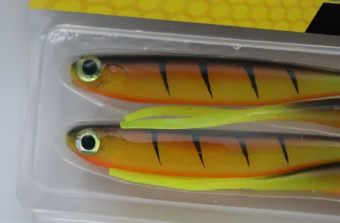 Przynęta gumowa Berkley Sneakminnow Hot Yellow Perch 4.3in 4szt — zdjęcie 2