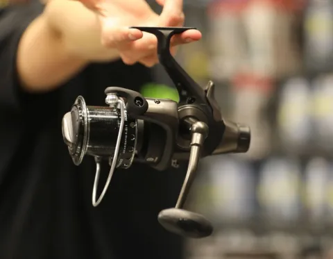 Kołowrotek Jaxon Dominator Dtx 650 — zdjęcie 2