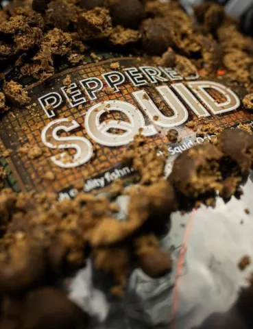 PEPPERED SQUID 1 KG 20 MM — zdjęcie 2