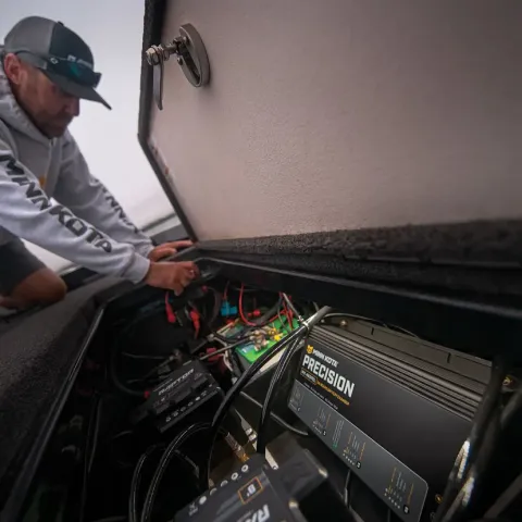 MK-220E Euro On-Board (2 bank x 10 amps) — zdjęcie 2