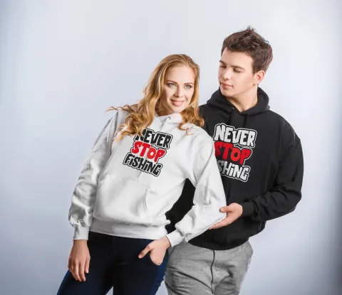 Czarna Bluza z Haftem Never Stop Fishing — zdjęcie oferty 2